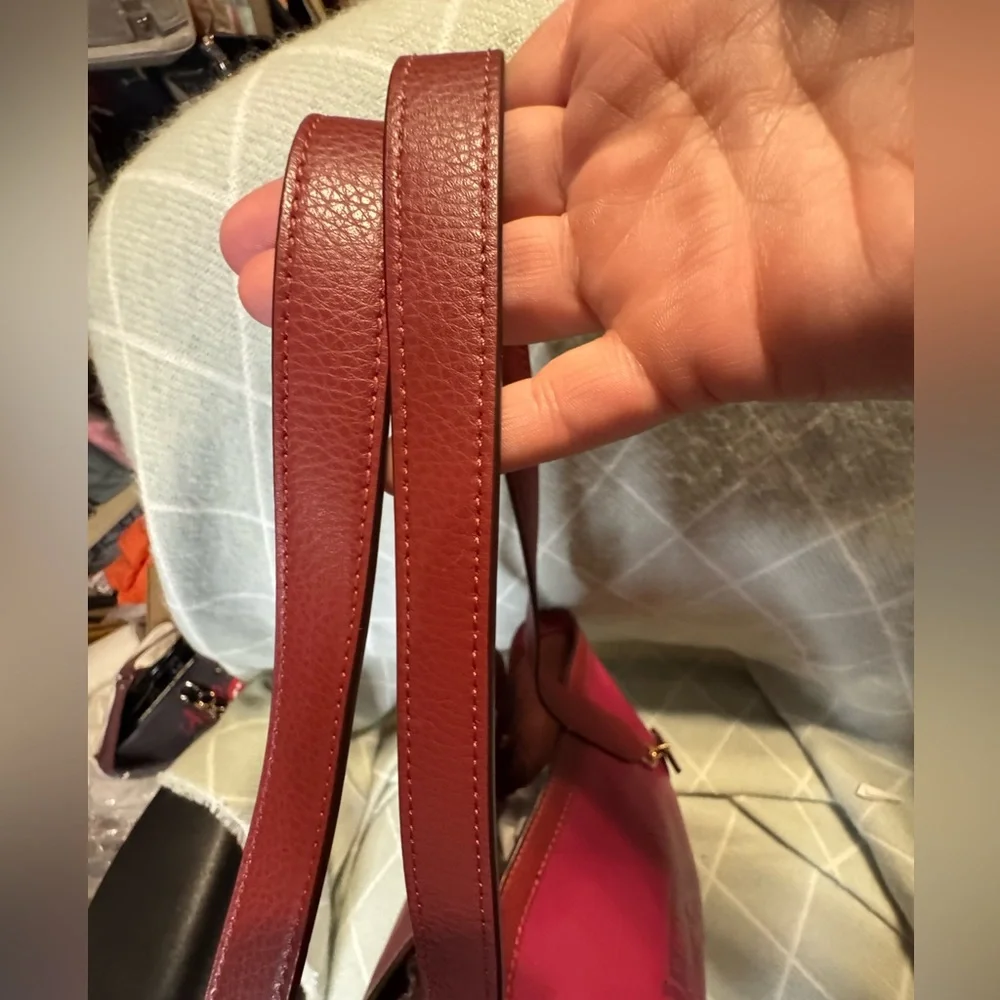 Coach - Tote 27 Colorblock w/Horse & Carriage 2021
EUC - Pebbled Leather - Picture 10 of 14